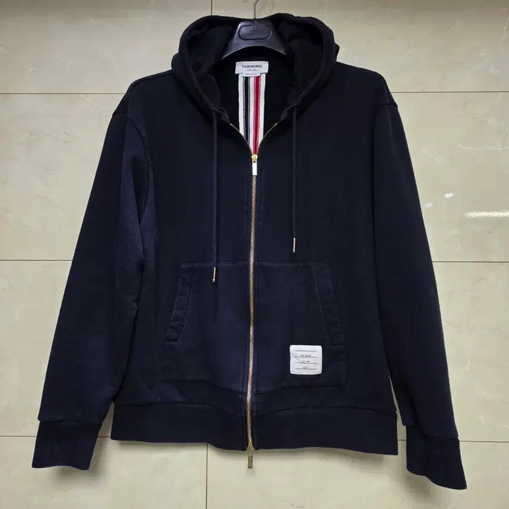 [BUNJANG] Thom Browne Tricolor Stripe Hooded Zip-Up Jacket / {클로젯}[5]톰브라운 백삼선 후드집업
