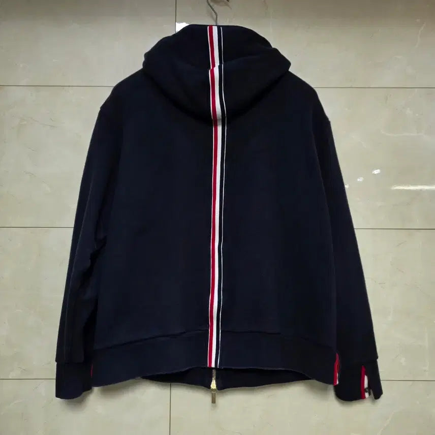 [BUNJANG] Thom Browne Tricolor Stripe Hooded Zip-Up Jacket / {클로젯}[5]톰브라운 백삼선 후드집업