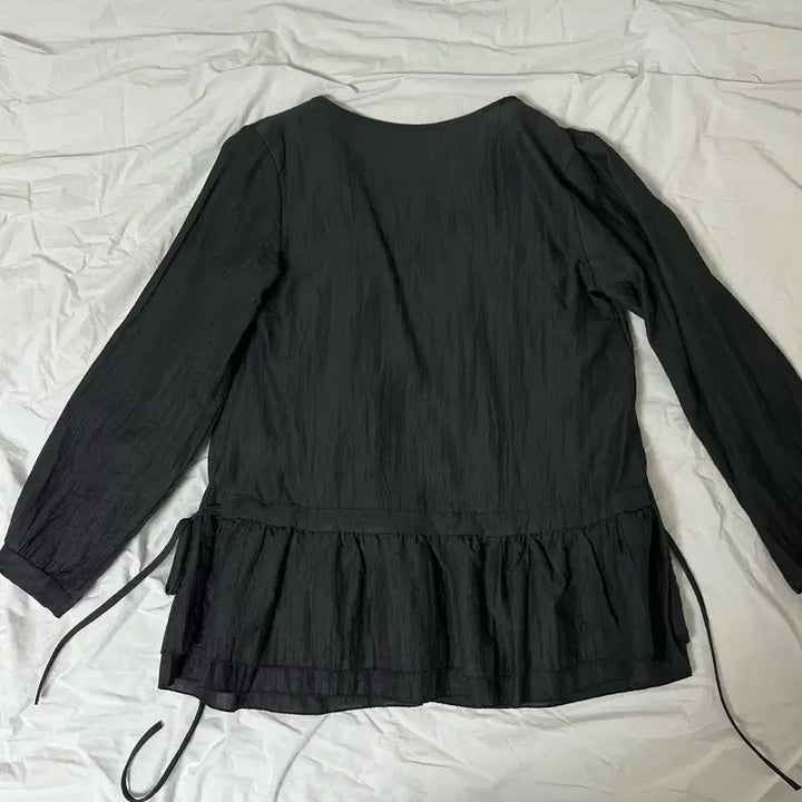[BUNJANG] Oberall Hazel Blouse / 2색상 새제품) 오베럴 헤이즐 블라우스 새제품 카키브라운, 블랙