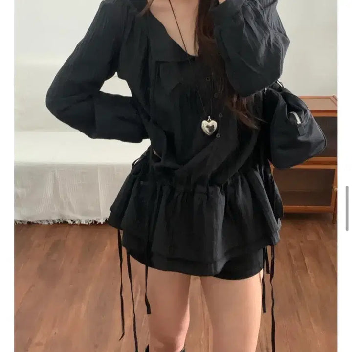 [BUNJANG] Oberall Hazel Blouse / 2색상 새제품) 오베럴 헤이즐 블라우스 새제품 카키브라운, 블랙