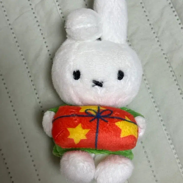 [BUNJANG] Miffy Rabbit Plush Doll / 미피 인형 토끼 선물 껴안은 인형 정품 새상품