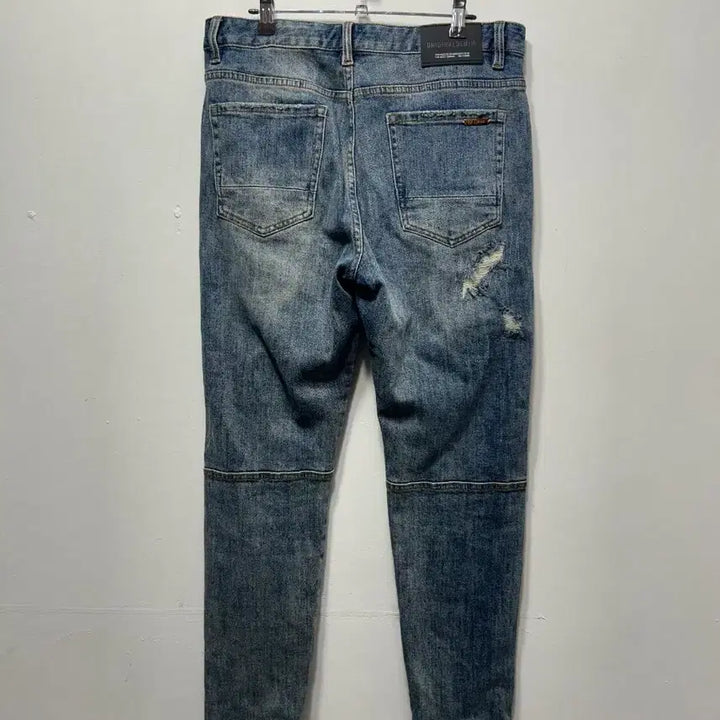 [BUNJANG] Loewe Distressed Washed Denim Pants Size 32 / LOEWE 디스트로이드 워싱 데님 팬츠 32