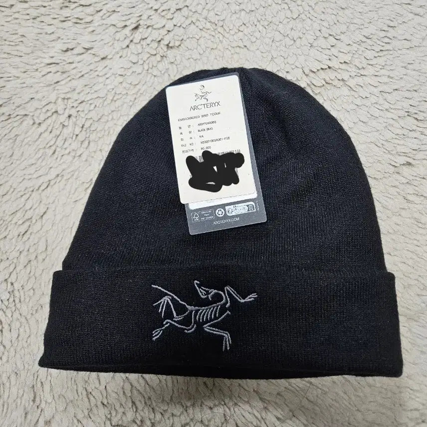 [SOLD OUT] 아크테릭스 비니 엠브로이더드 버드 토크