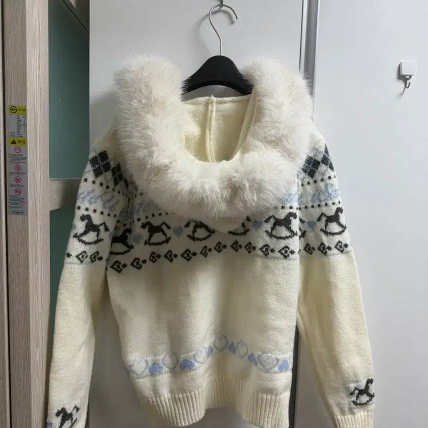 [SOLD OUT] [1번입고 보관만한 새제품무방] 정가 9만8천원 비키 정품 노르딕 퍼 후