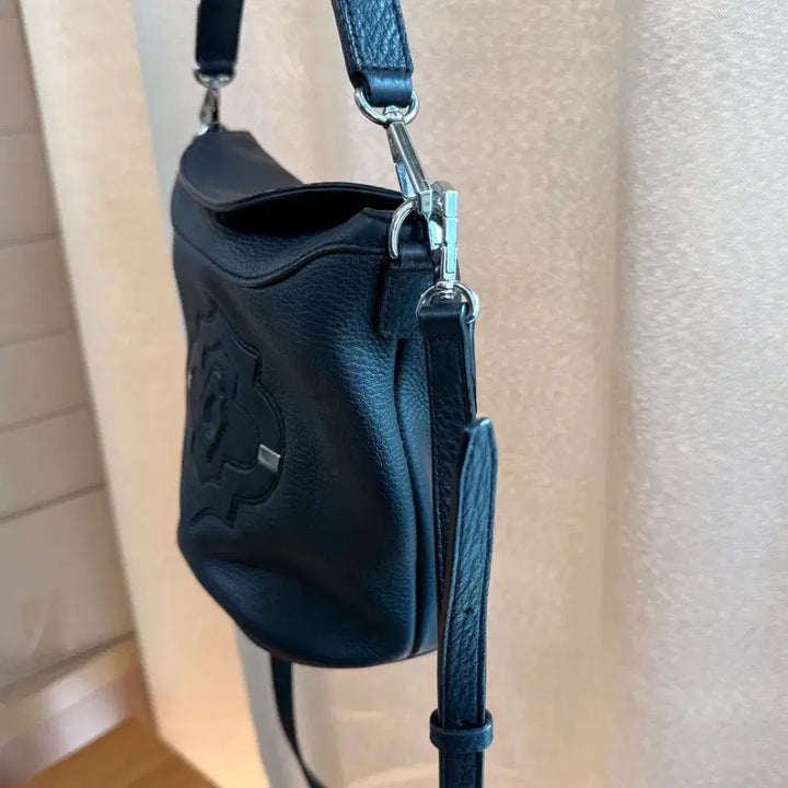 [SOLD OUT] 오야니 여성 로고 크로스바디 숄더백 가방 블랙