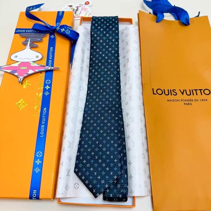 [BUNJANG] Louis Vuitton Navy Flower Pattern Necktie / 루이비통 네이비 플라워 패턴 넥타이