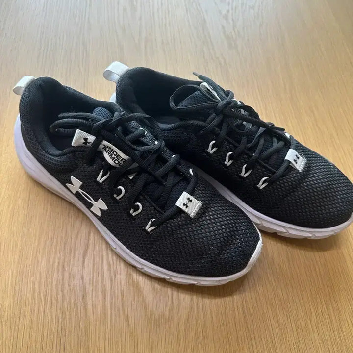 [BUNJANG] Under Armour Sneakers 280 / 언더아머 운동화 280