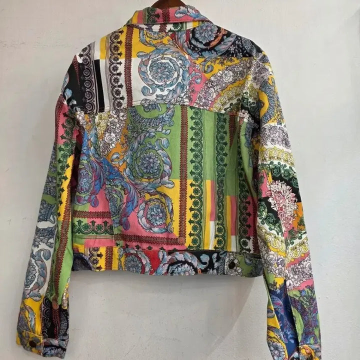 [BUNJANG] Floral Pattern Spring/Fall Cropped Denim Jacket / 새상품 화사한 패턴의 간절기 데님 크롭 자켓