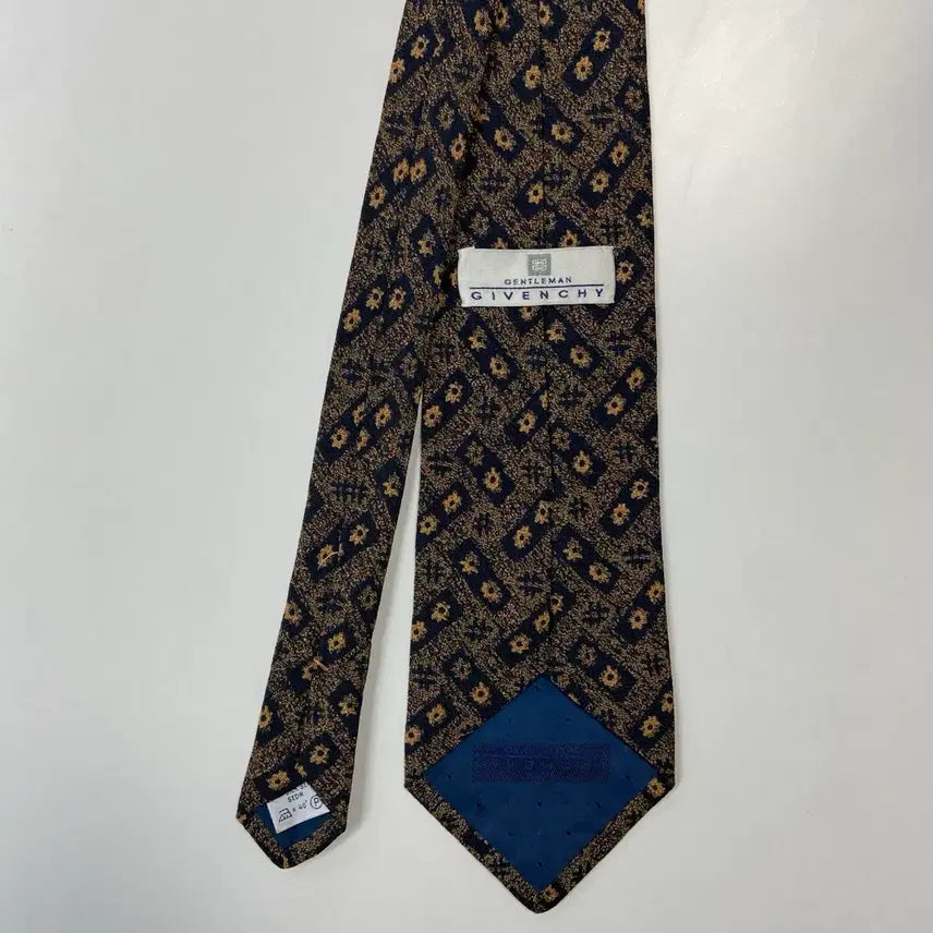 [BUNJANG] Givenchy 100% Silk Necktie / 지방시 정품 명품넥타이 (GIVENCHY)