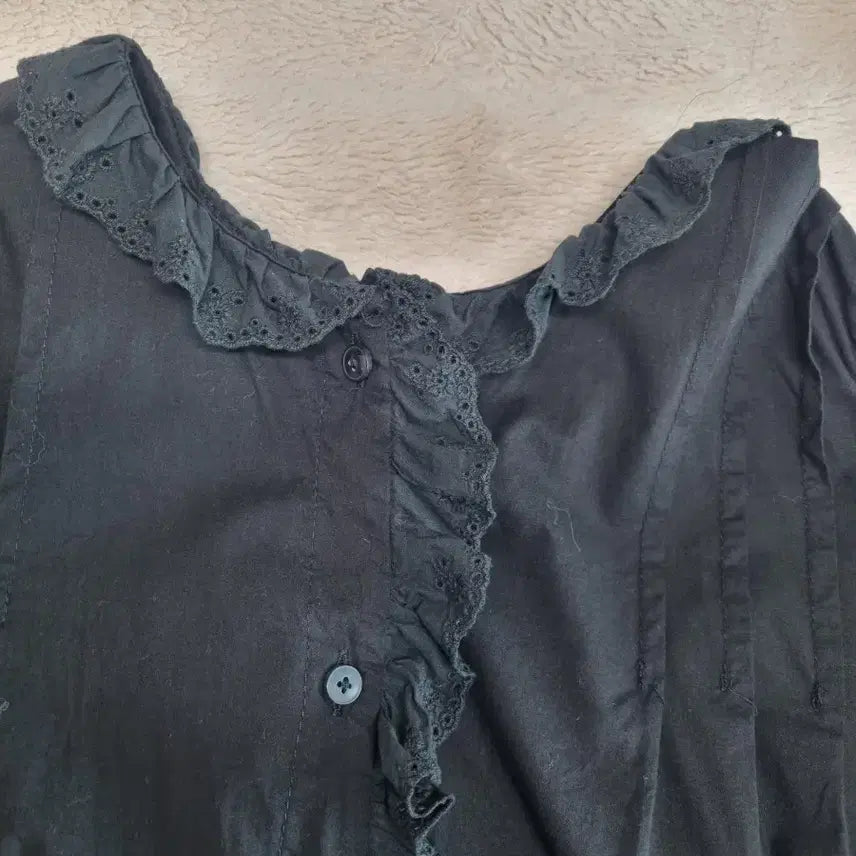 [BUNJANG] Summer Lace Blouse / 봄 여름 디자인이쁜  레이스바스락  면. 블라우스 깨끗해요 가슴단면61