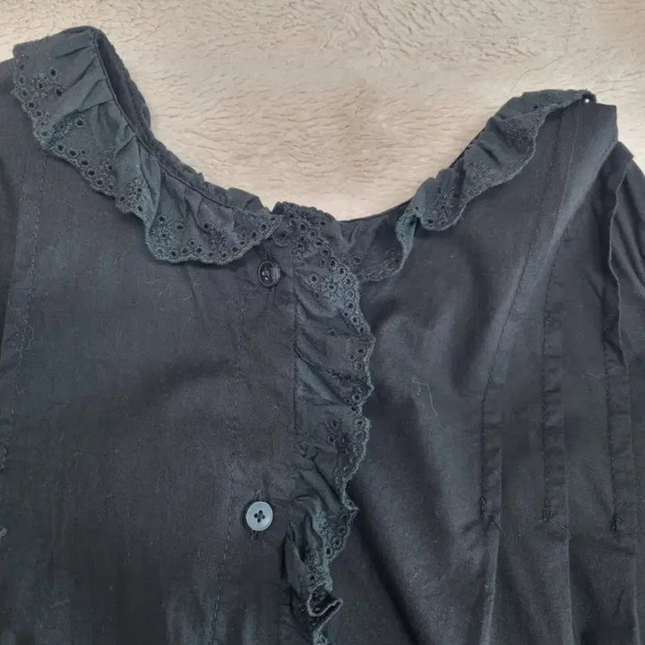 [BUNJANG] Summer Lace Blouse / 봄 여름 디자인이쁜  레이스바스락  면. 블라우스 깨끗해요 가슴단면61
