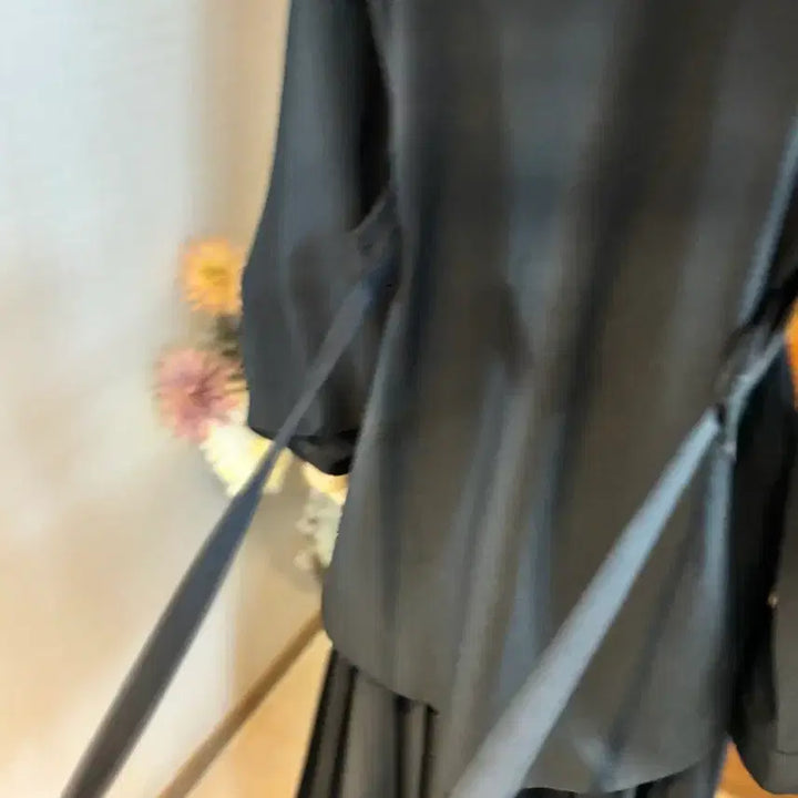 [SOLD OUT] 블랙 레이어드 스타일 상의