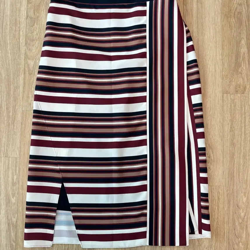 [BUNJANG] MOJO.S.PHINE Stripe Wrap Skirt / MOJO.S.PHINE 모조에스핀 스트라이프 랩 스커트 70-92