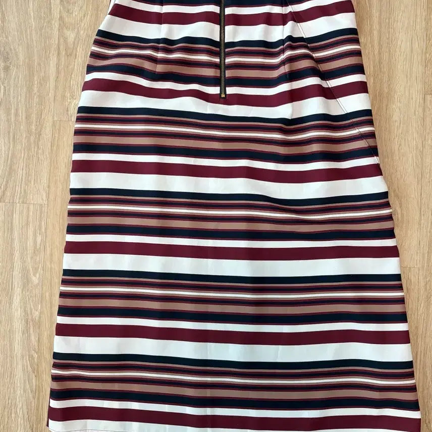 [BUNJANG] MOJO.S.PHINE Stripe Wrap Skirt / MOJO.S.PHINE 모조에스핀 스트라이프 랩 스커트 70-92