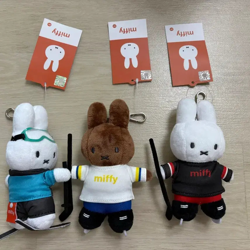 [BUNJANG] Miffy Winter Olympics Edition Keyring Bundle Set / 미피 동계올림픽 인형 키링 아이스하키, 스키 에디션 새상품