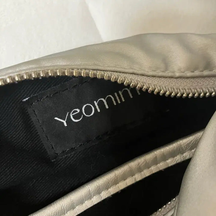 [BUNJANG] Yeomim Bag / 여밈가방