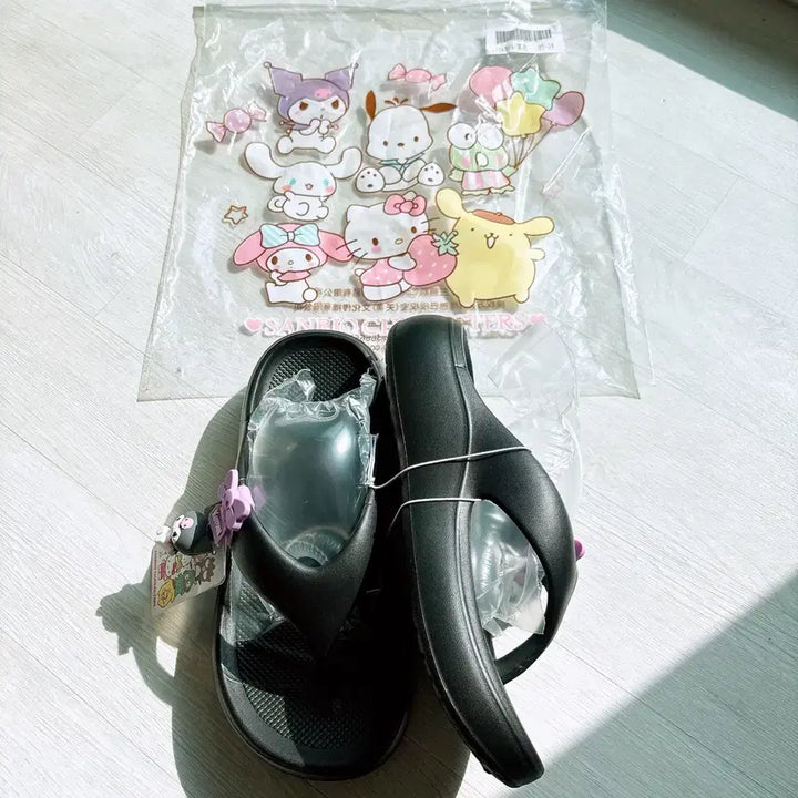 [SOLD OUT] (새상품) 산리오 키티 쿠로미 마이멜로디 쪼리 슬리퍼