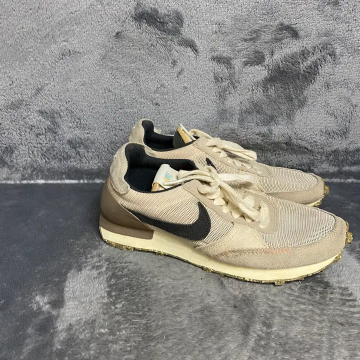 [SOLD OUT] 나이키 운동화 255