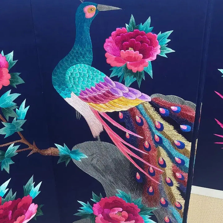 [SOLD OUT] 자수 병풍 공작 모란 8폭