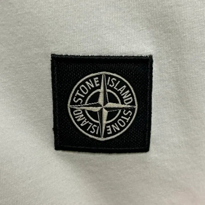 [SOLD OUT] [남자-90 (S)]스톤아일랜드 로고 패치 화이트 폴로셔츠