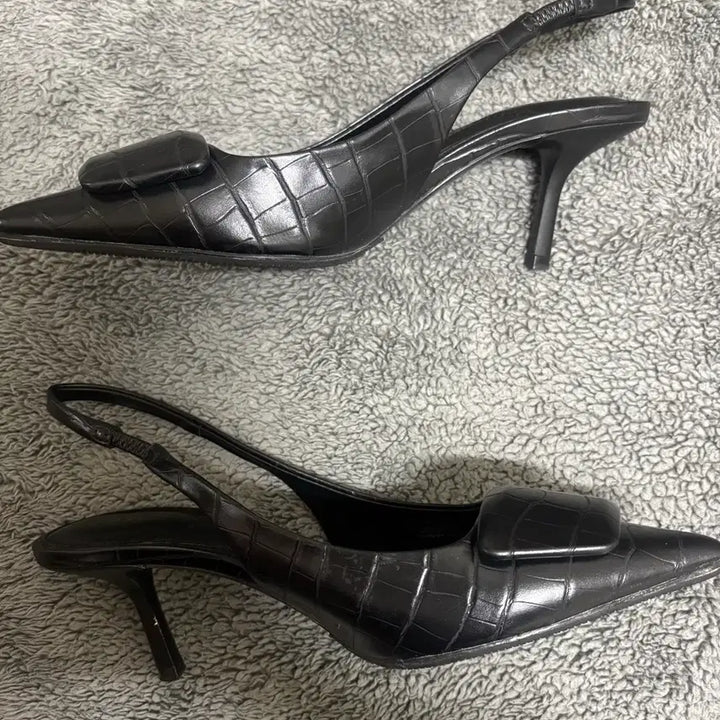 [BUNJANG] ZARA Embossed Stiletto Heel 230 / ZARA 자라 엠보 스틸레토 힐 230