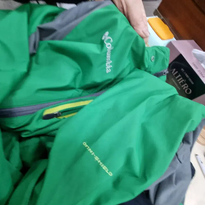 [BUNJANG] Columbia Two-Tone Windbreaker Jacket / 콜롬비아 봄 바람막이 점퍼