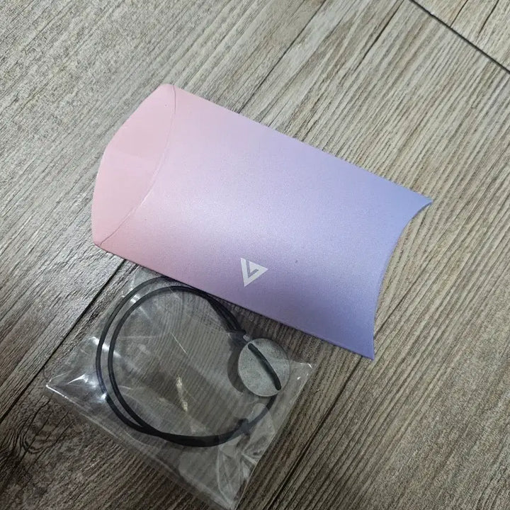 [BUNJANG] Seventeen Caratland Bracelet / 세븐틴 캐럿랜드 팔찌