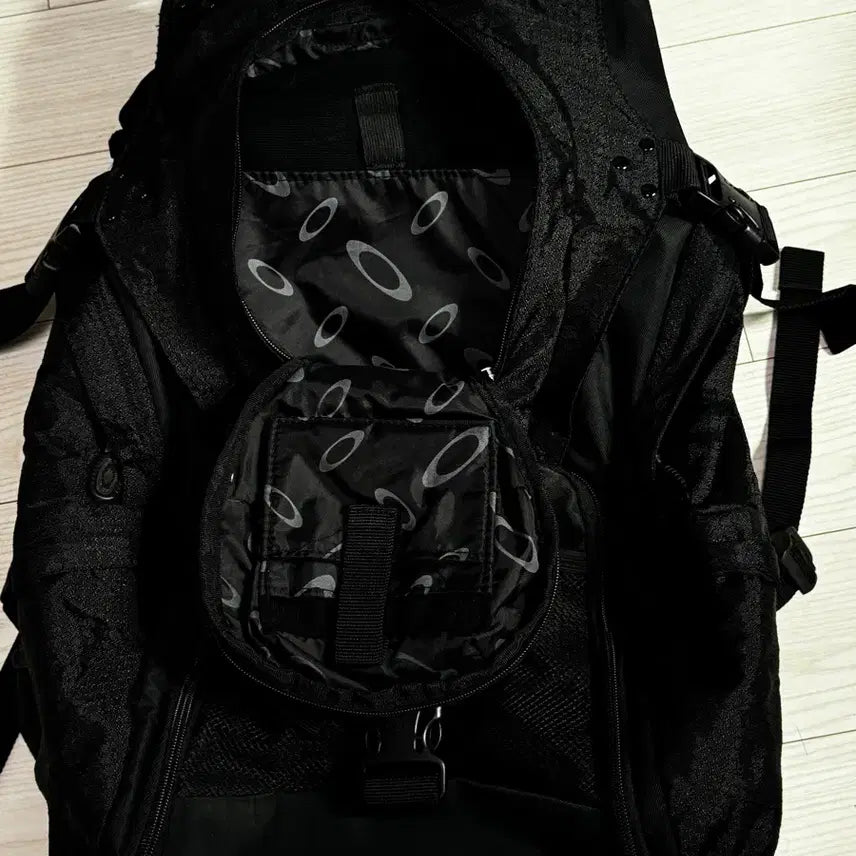 [SOLD OUT] 오클리 백팩