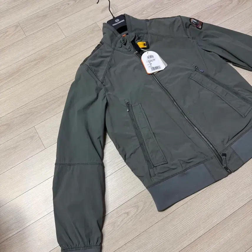 [SOLD OUT] [새상품] 파라점퍼스 셀시우스 자켓 M 아이언