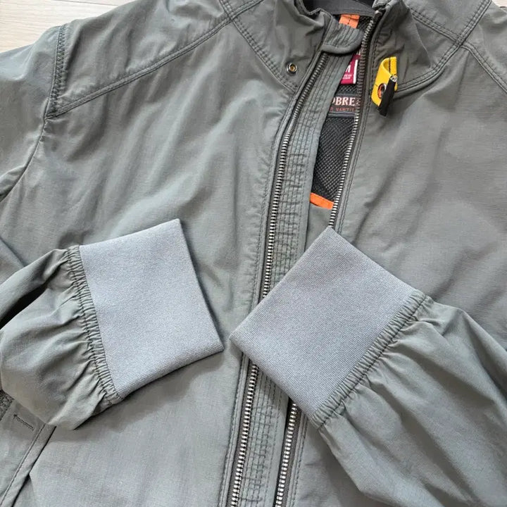 [SOLD OUT] [새상품] 파라점퍼스 셀시우스 자켓 M 아이언