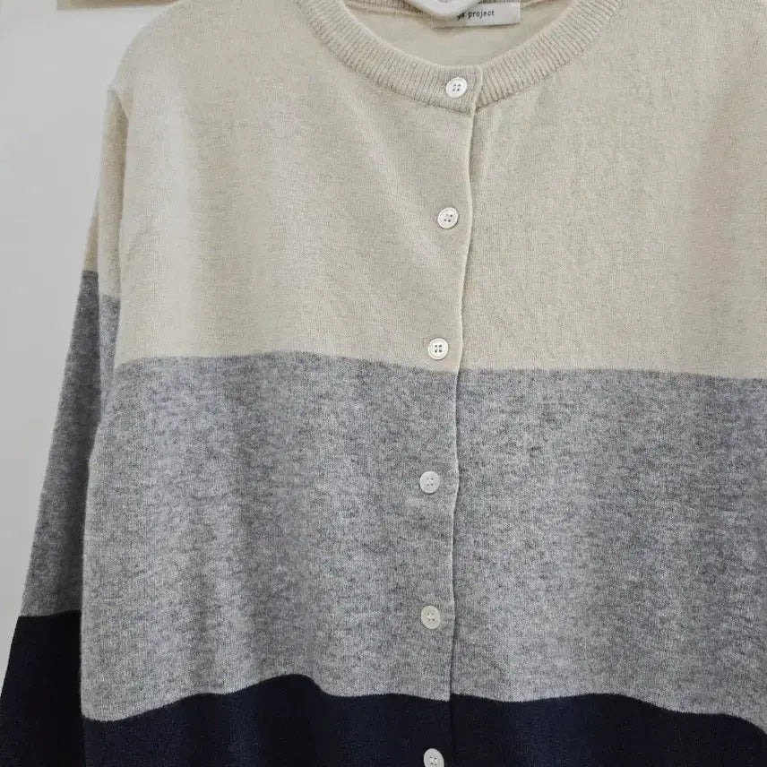 [BUNJANG] Color Block Knit Cardigan / 배색 니트 가디건 옷장정리