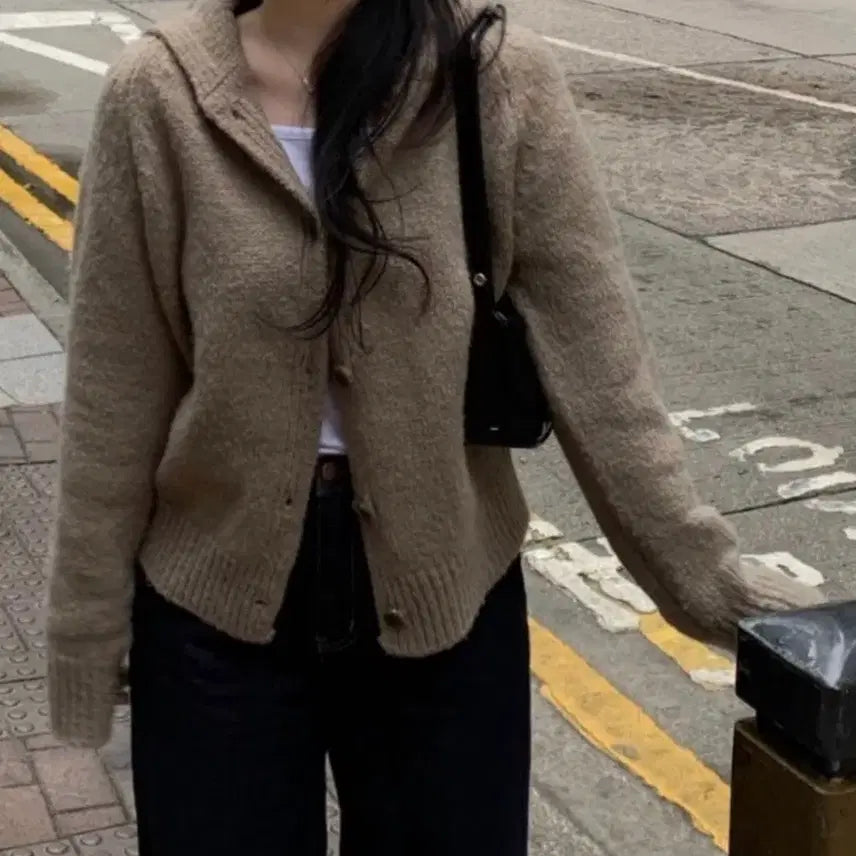 [BUNJANG] Atog Raglan Button Hooded Cardigan (Moca) / 아토그 후드 래글런 단추 가디건(모카)