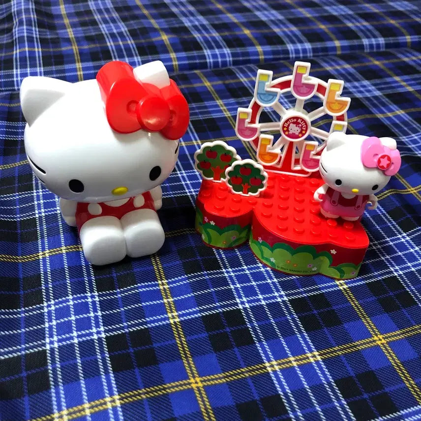 [BUNJANG] Hello Kitty Ferris Wheel Figure / 헬로키티 대관람차 피규어