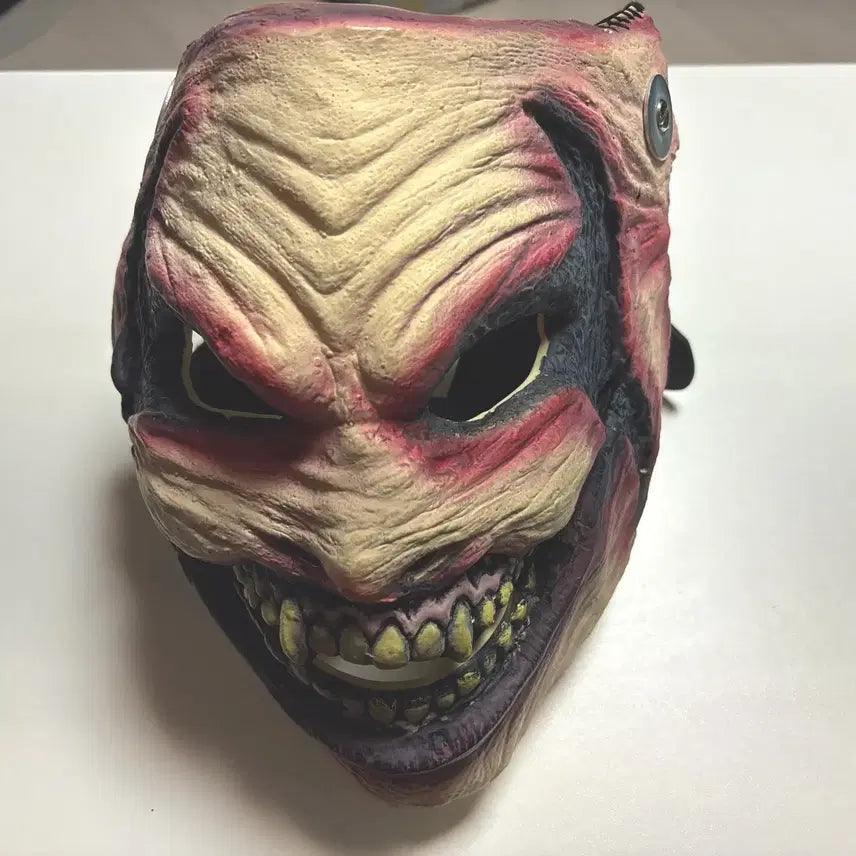 [BUNJANG] WWE 브레이 와이어트 The Fiend 정품 레플리카 마스크 / WWE 브레이 와이어트 The Fiend 정품 레플리카 마스크