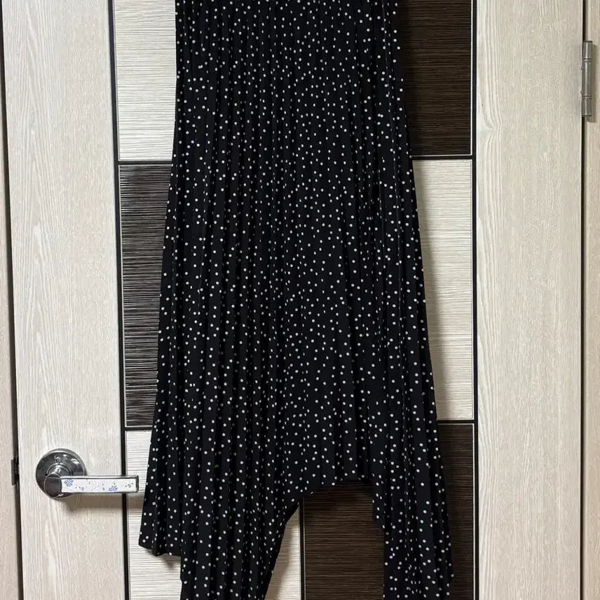 [BUNJANG] DISSH Dot Pleated Skirt Size 8 / DISSH 도트 플리츠 스커트 8
