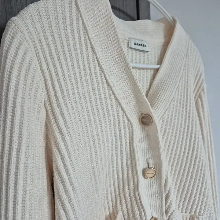 [BUNJANG] Sandro Gold Button Cardigan / 산드로 SANDRO 골드단추 가디건