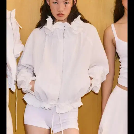 [SOLD OUT] 자라 프릴 지퍼 재킷 L