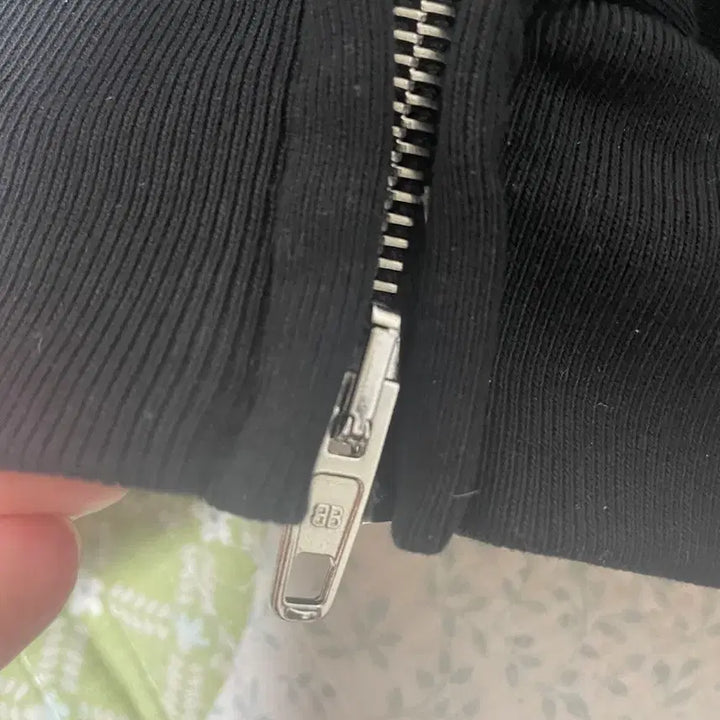 [BUNJANG] Balenciaga Gaff Clean Hoodie / 발렌시아가 개퍼 후드집업