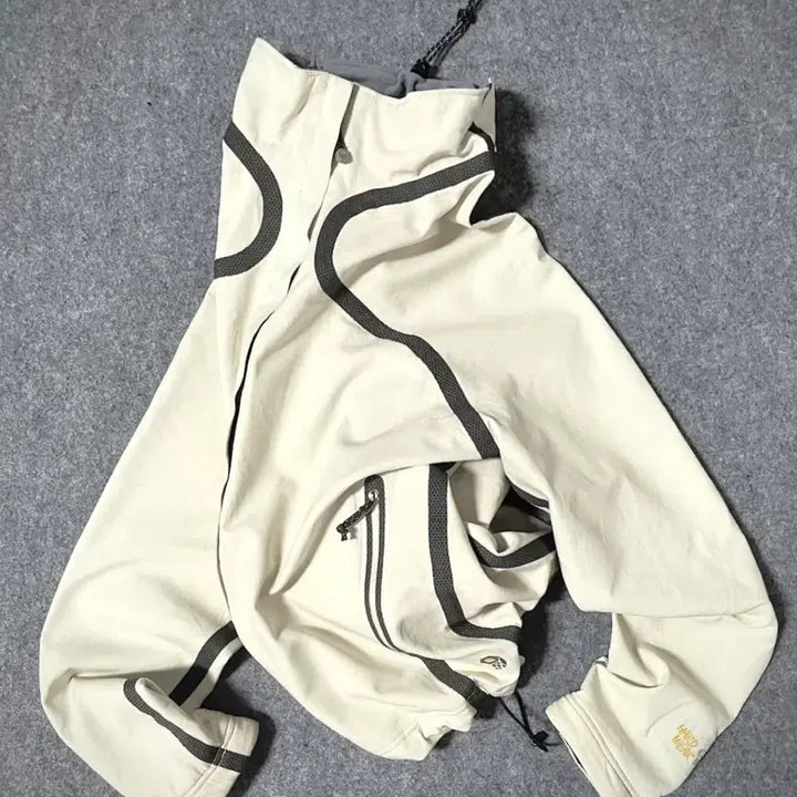 [BUNJANG] Mountain Hardwear Conduit Jacket / 2000s Mountain hardwear conduit jacket