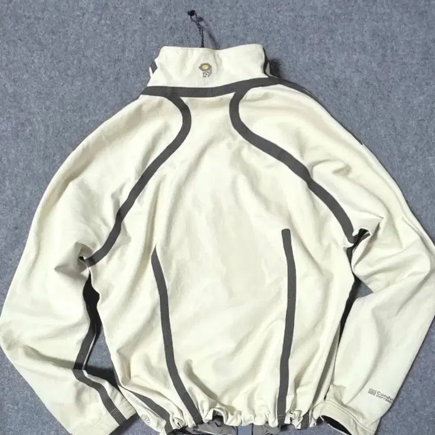 [BUNJANG] Mountain Hardwear Conduit Jacket / 2000s Mountain hardwear conduit jacket