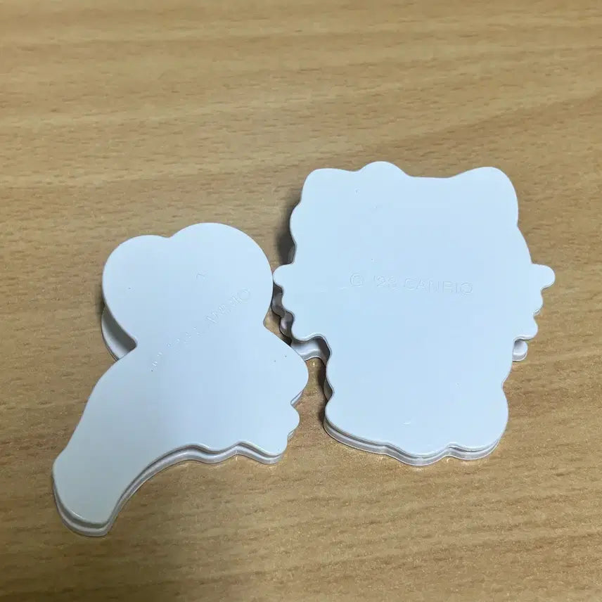 [BUNJANG] Sanrio Hello Kitty Kirimichan Set of 2 Clips / 산리오 헬로키티 키리미짱 집게 2개 일괄