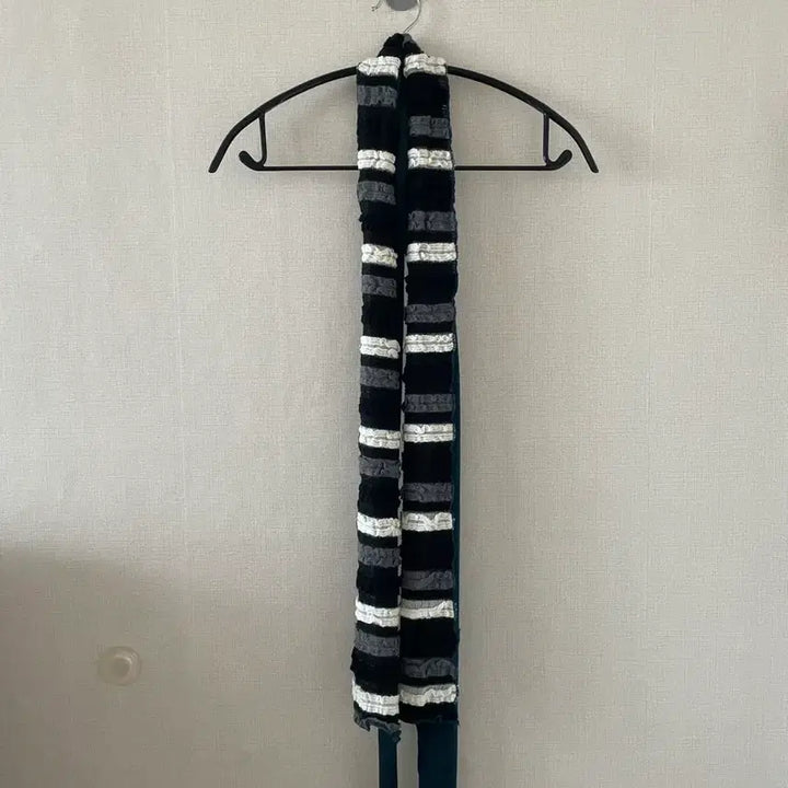 [SOLD OUT] 빈티지 스트라이프 스카프 모리걸