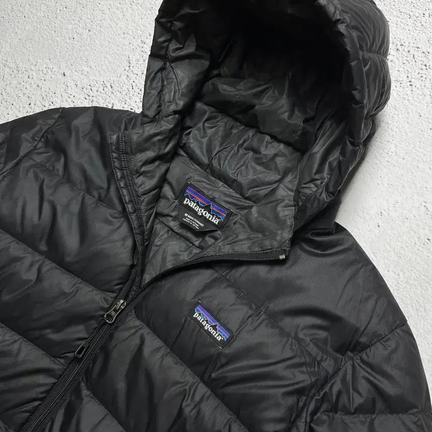 [SOLD OUT] Patagonia Hi-Loft Down Hoody