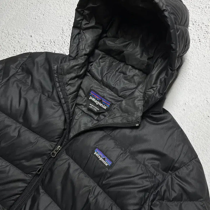 [SOLD OUT] Patagonia Hi-Loft Down Hoody