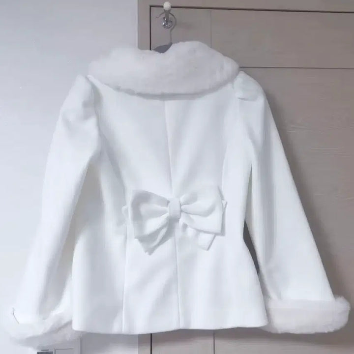 [BUNJANG] Majoretty White Short Coat / 마죠리티 majoretty 화이트 숏코트 아우터 지뢰계 양산형 걸리
