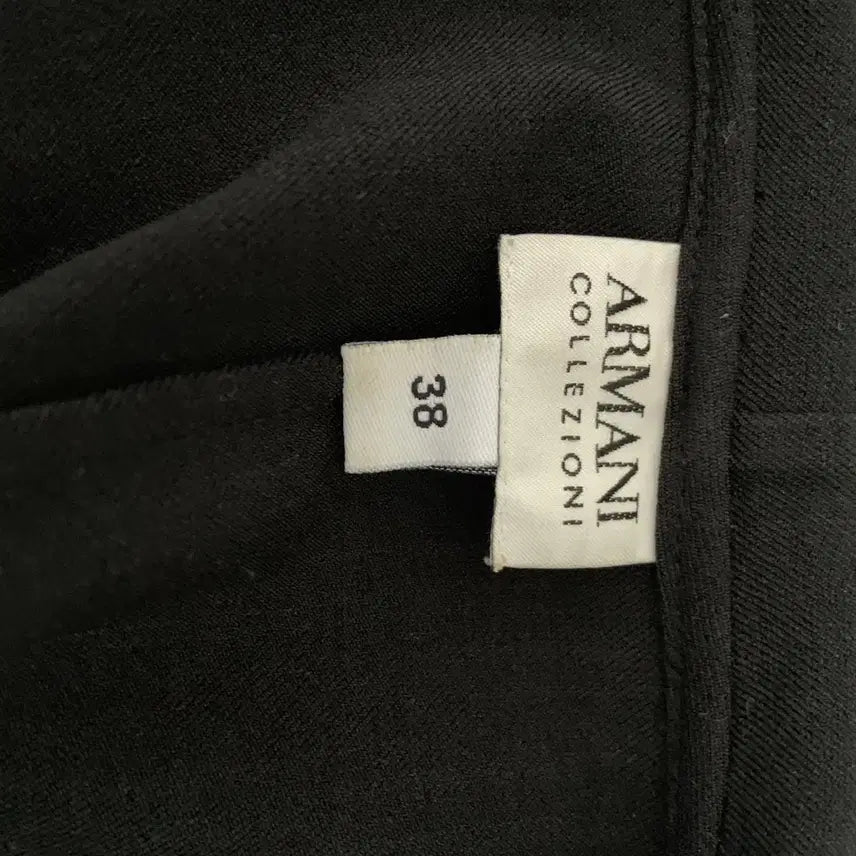 [SOLD OUT] 아르마니 꼴레지오니 블랙 자켓 38사이즈