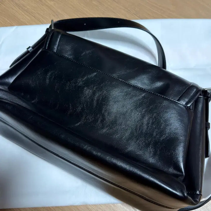 [BUNJANG] J.ESTINA REVE Messenger Bag / 제이에스티나 메신저백 팝니다!