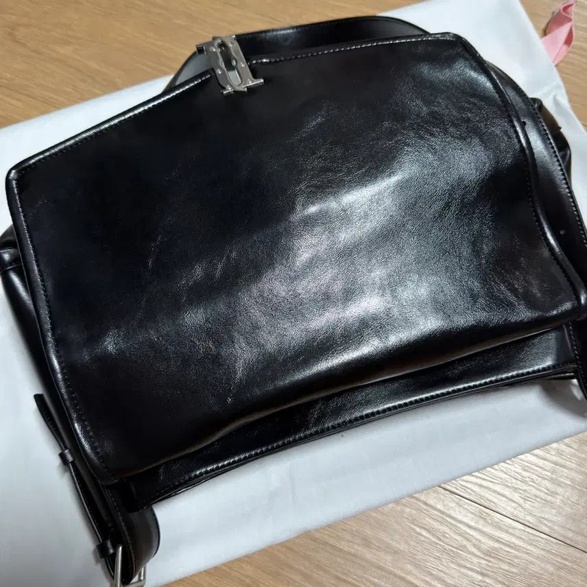 [BUNJANG] J.ESTINA REVE Messenger Bag / 제이에스티나 메신저백 팝니다!