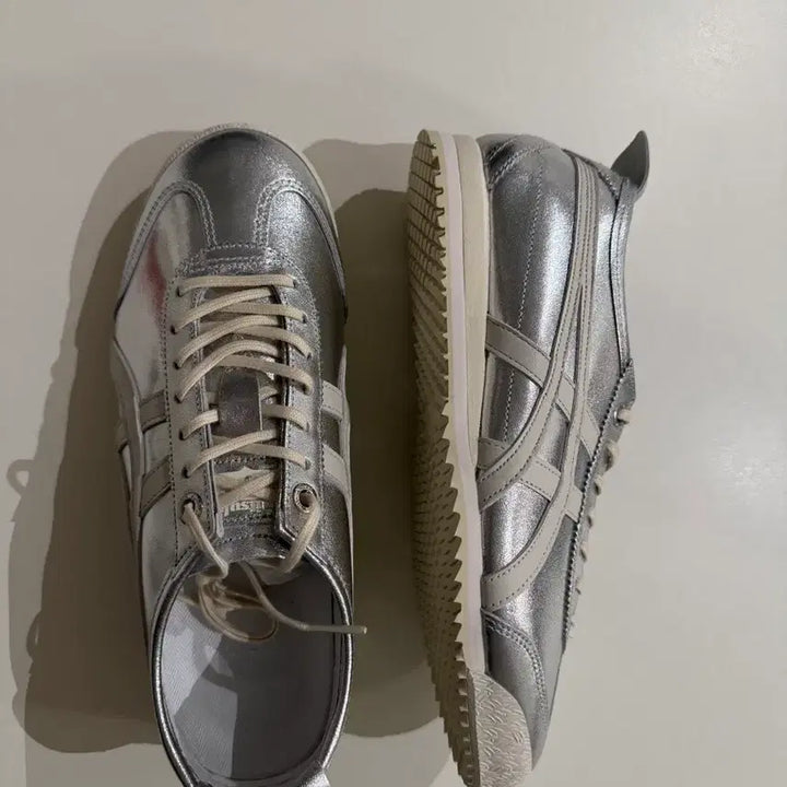 [BUNJANG] Onitsuka Tiger Mexico 66 Silver Sneakers / 오니츠카타이거 멕시코66SD 퓨어실버/230size/새상품