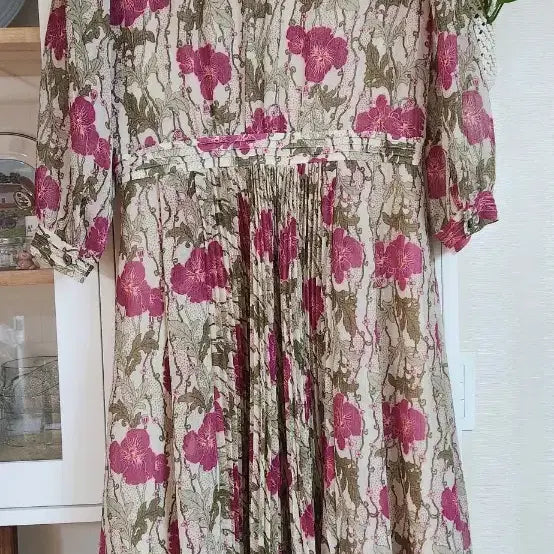 [SOLD OUT] 닥스 플리츠 플라워 원피스 91-160